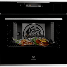 60cm UltimateTaste 900 built-in single oven with 70L capacity