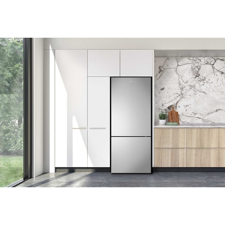 Electrolux EBE4502C-S 453L UltimateTaste 500 bottom freezer refrigerator - View 4