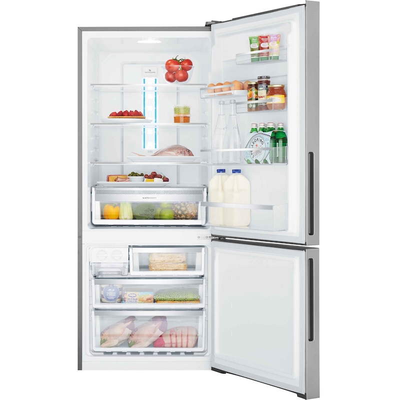 Electrolux EBE4502C-S 453L UltimateTaste 500 bottom freezer refrigerator - View 3