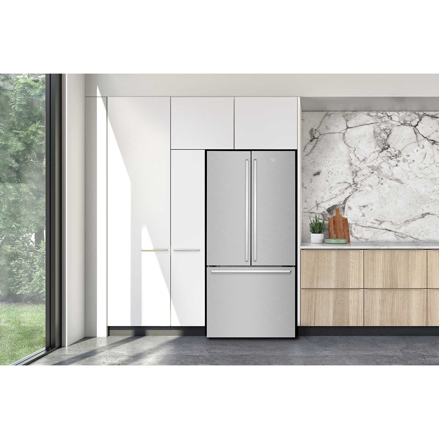 524L UltimateTaste 700 french door refrigerator EHE5224CA