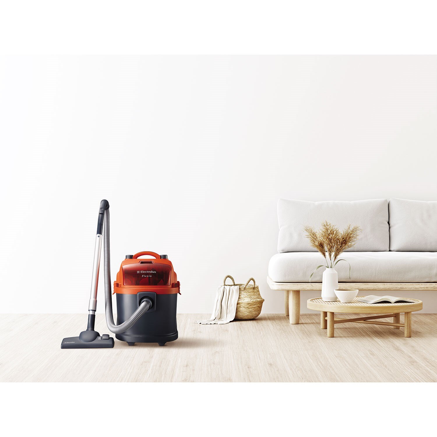 1600W Flexio Power wet and dry vacuum cleaner Z931 Electrolux India